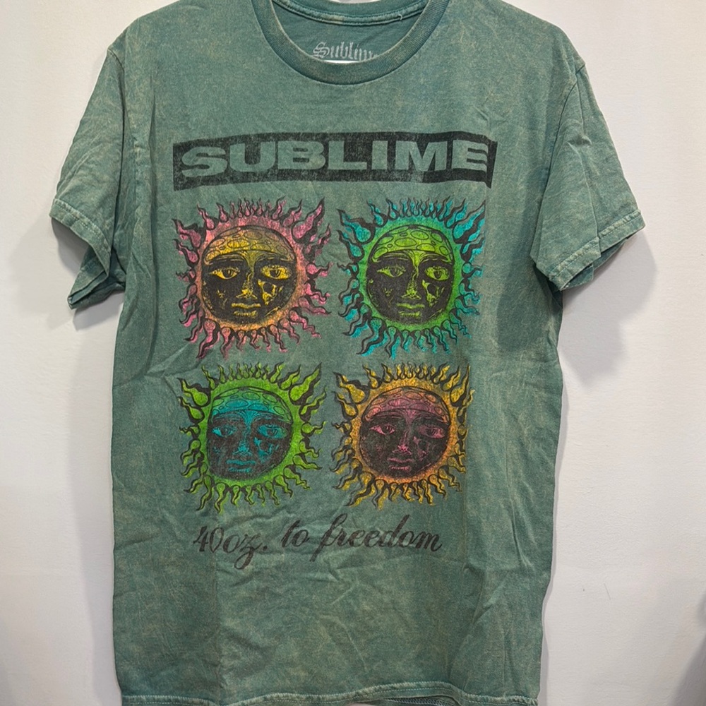 Green Graphic Tee - Women's Short Sleeve